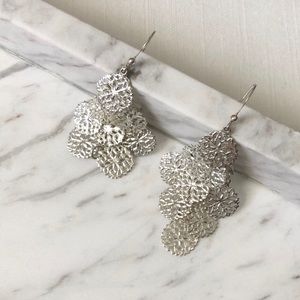 No Brand | Silver Dangly Earrings
